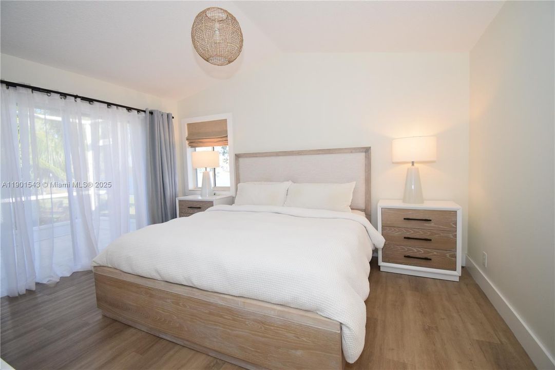 Recently Rented: $3,800 (3 beds, 2 baths, 1542 Square Feet)