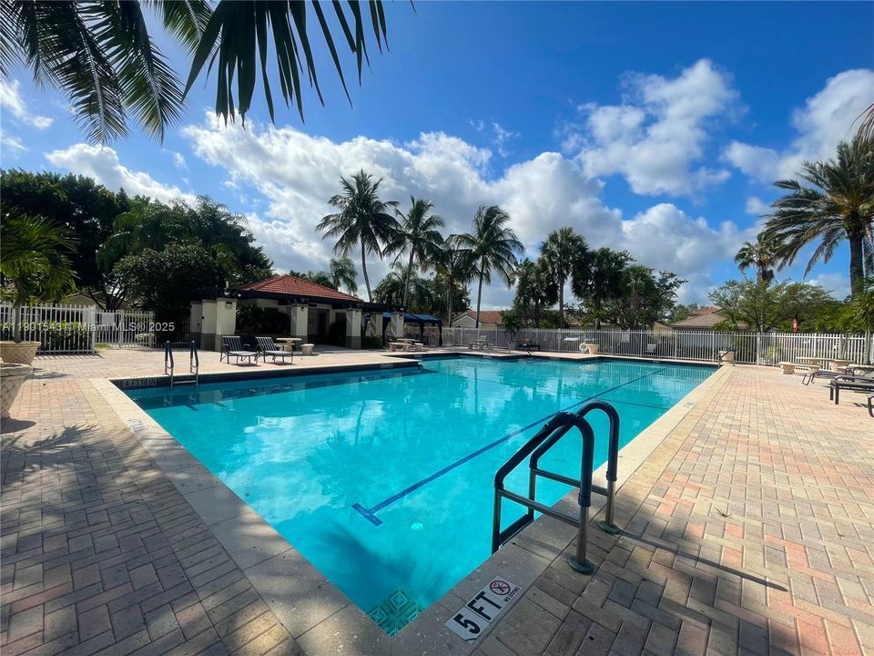 Recently Rented: $3,800 (3 beds, 2 baths, 1542 Square Feet)