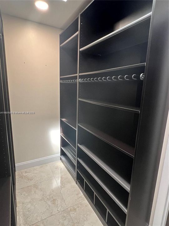 For Rent: $3,500 (3 beds, 2 baths, 1143 Square Feet)