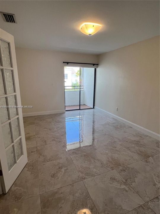 For Rent: $3,500 (3 beds, 2 baths, 1143 Square Feet)
