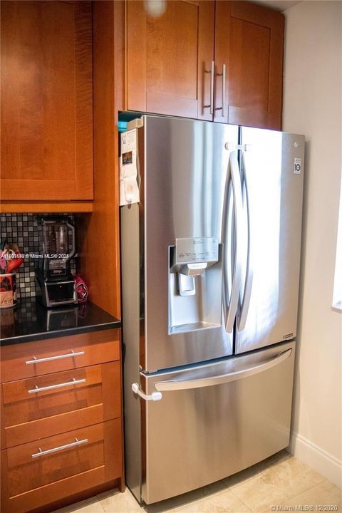 For Rent: $3,500 (3 beds, 2 baths, 1143 Square Feet)