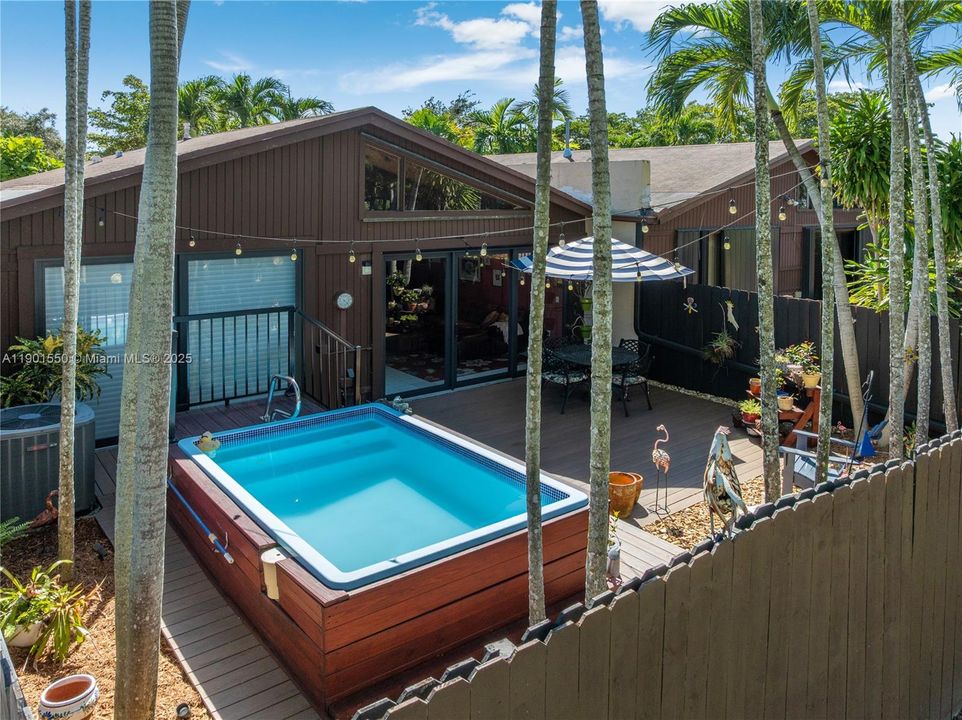 Recently Sold: $499,000 (2 beds, 2 baths, 1080 Square Feet)