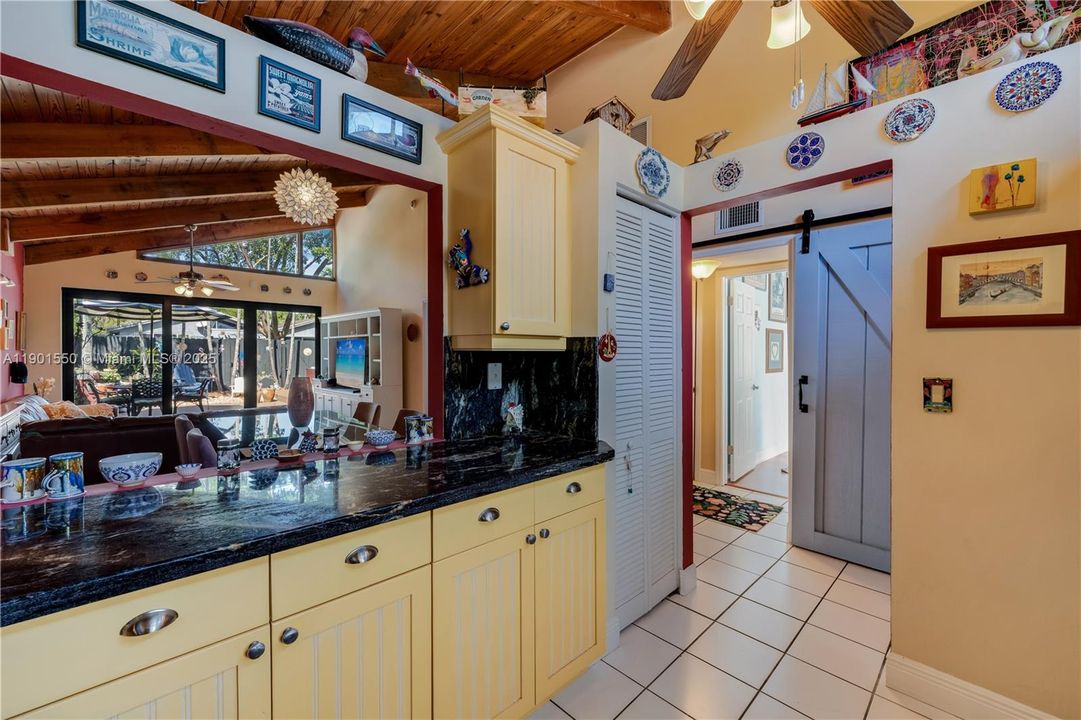 Recently Sold: $499,000 (2 beds, 2 baths, 1080 Square Feet)