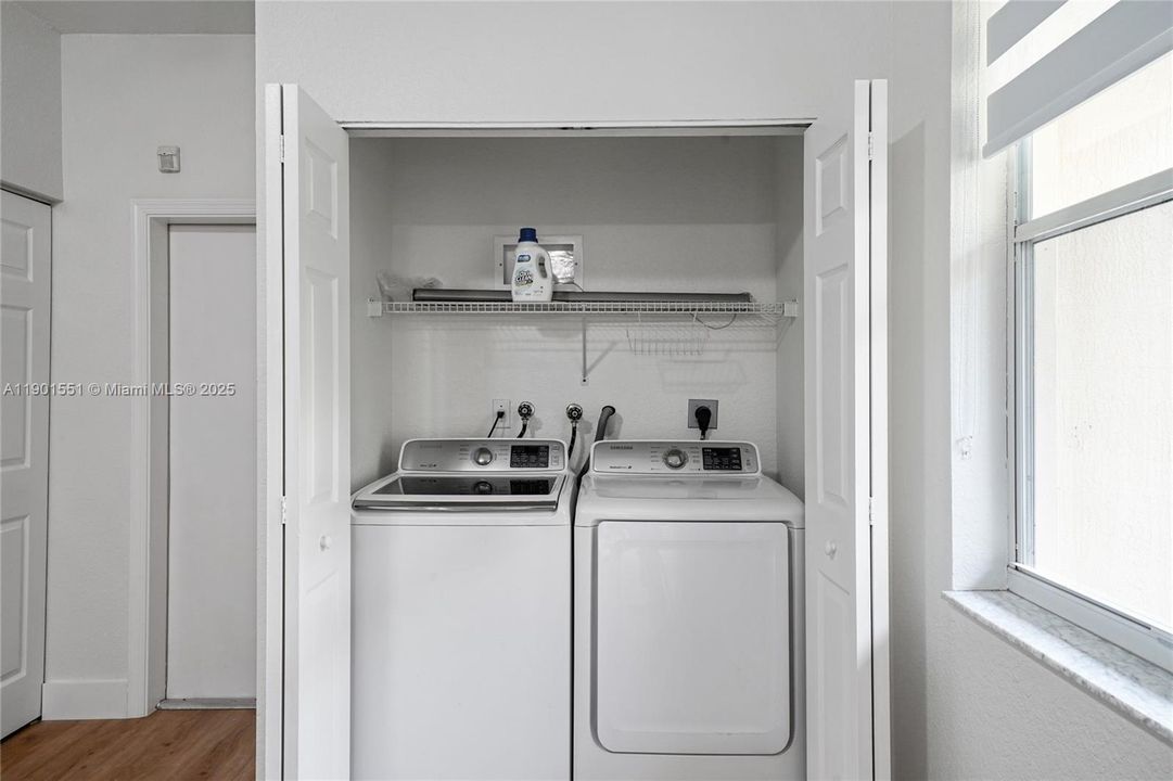 For Rent: $3,800 (4 beds, 2 baths, 1851 Square Feet)