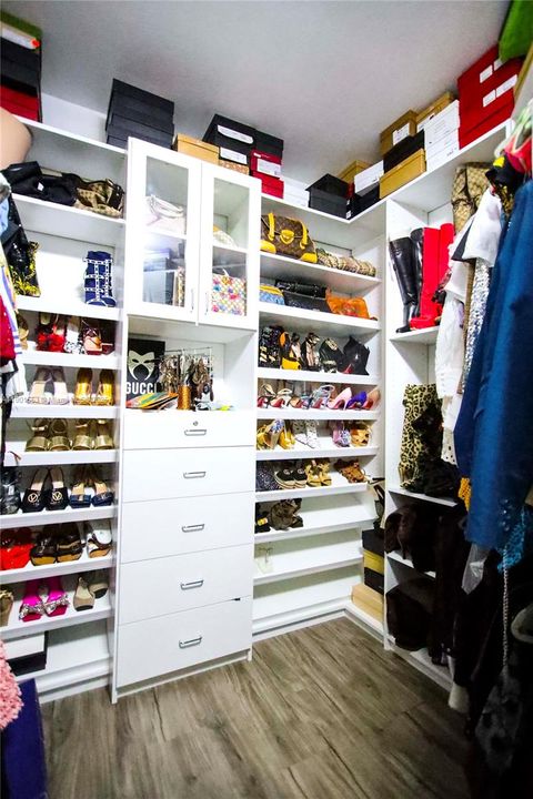 For Sale: $669,900 (5 beds, 3 baths, 3340 Square Feet)