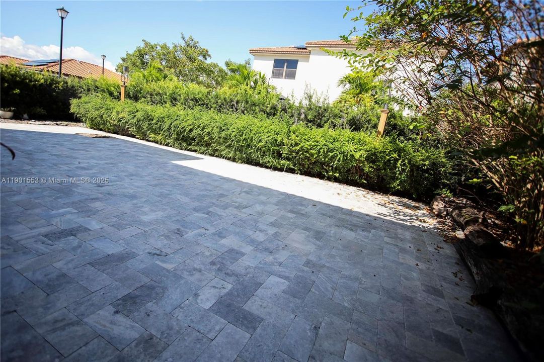 For Sale: $669,900 (5 beds, 3 baths, 3340 Square Feet)