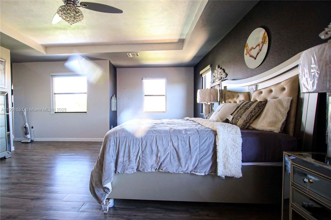 For Sale: $669,900 (5 beds, 3 baths, 3340 Square Feet)