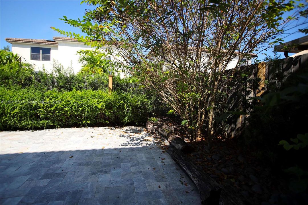 For Sale: $669,900 (5 beds, 3 baths, 3340 Square Feet)