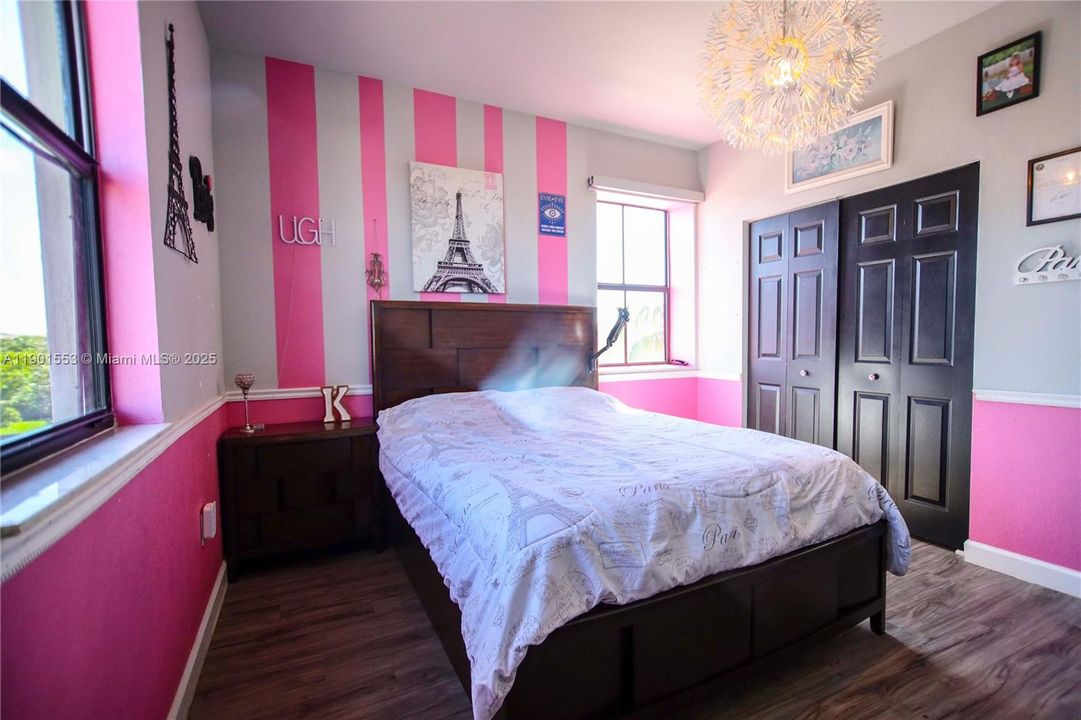 For Sale: $669,900 (5 beds, 3 baths, 3340 Square Feet)