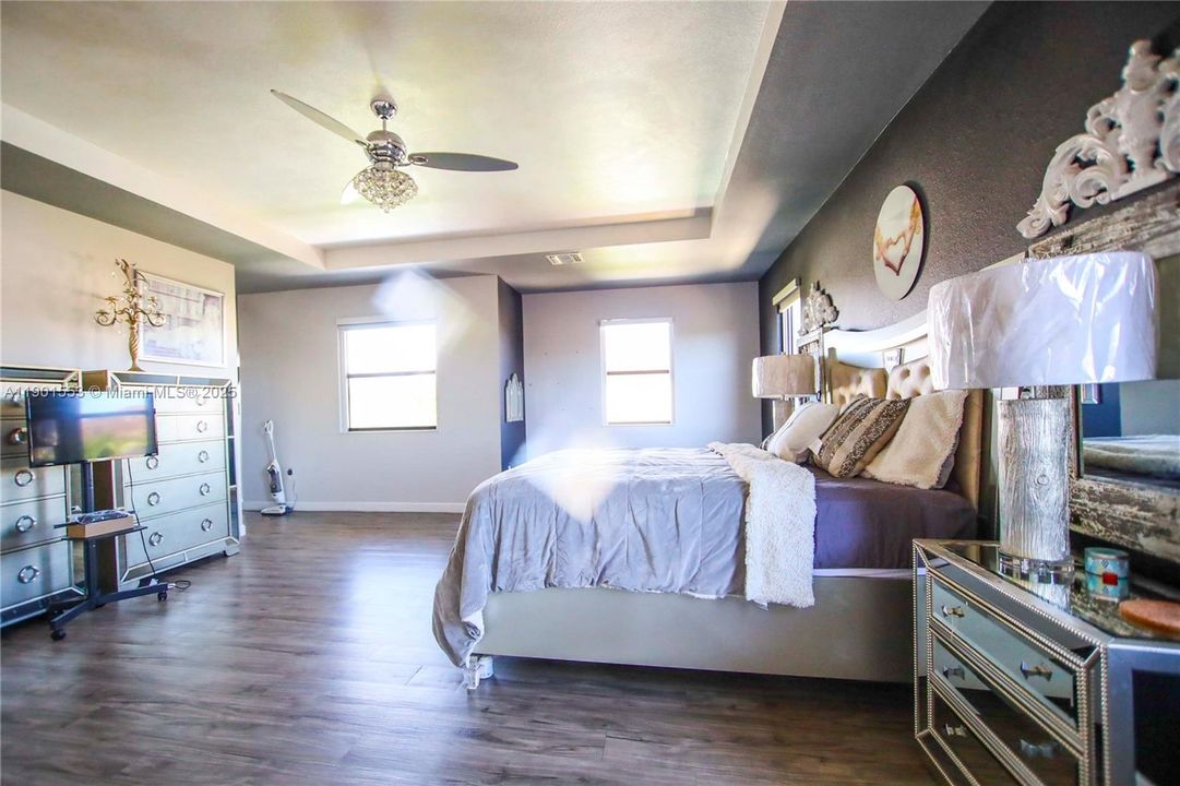 For Sale: $669,900 (5 beds, 3 baths, 3340 Square Feet)