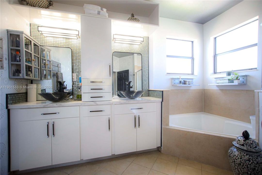 For Sale: $669,900 (5 beds, 3 baths, 3340 Square Feet)