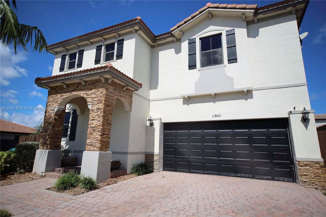 For Sale: $669,900 (5 beds, 3 baths, 3340 Square Feet)