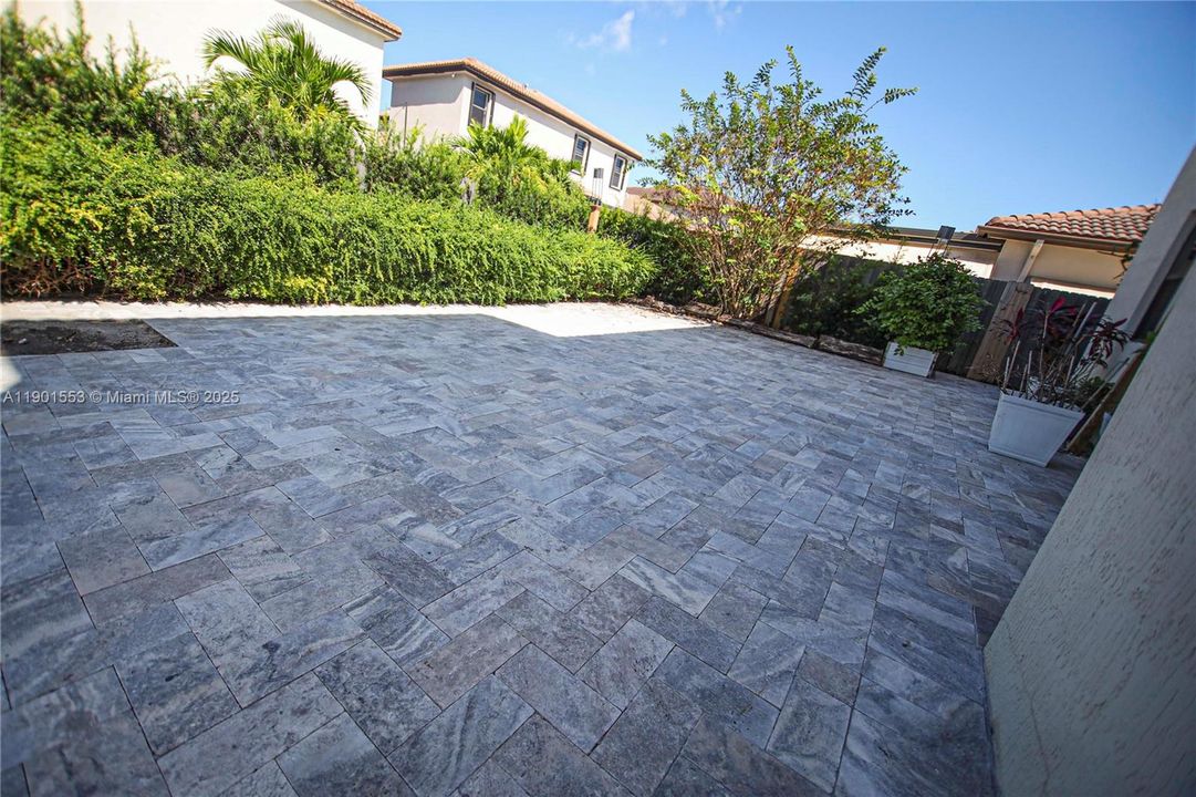 For Sale: $669,900 (5 beds, 3 baths, 3340 Square Feet)