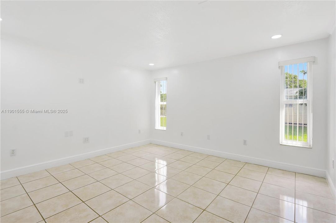 Недавно арендовано: $3,800 (3 спален, 2 ванн, 1766 Квадратных фут)