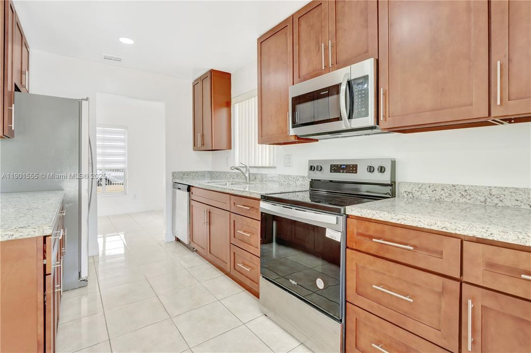 Недавно арендовано: $3,800 (3 спален, 2 ванн, 1766 Квадратных фут)