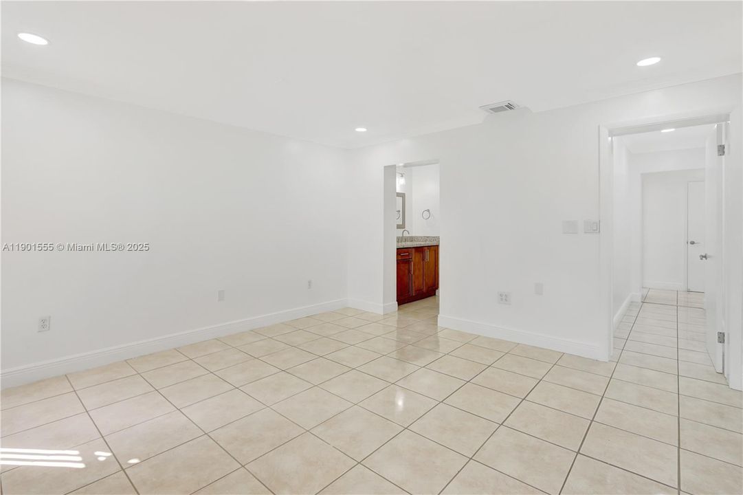 Недавно арендовано: $3,800 (3 спален, 2 ванн, 1766 Квадратных фут)