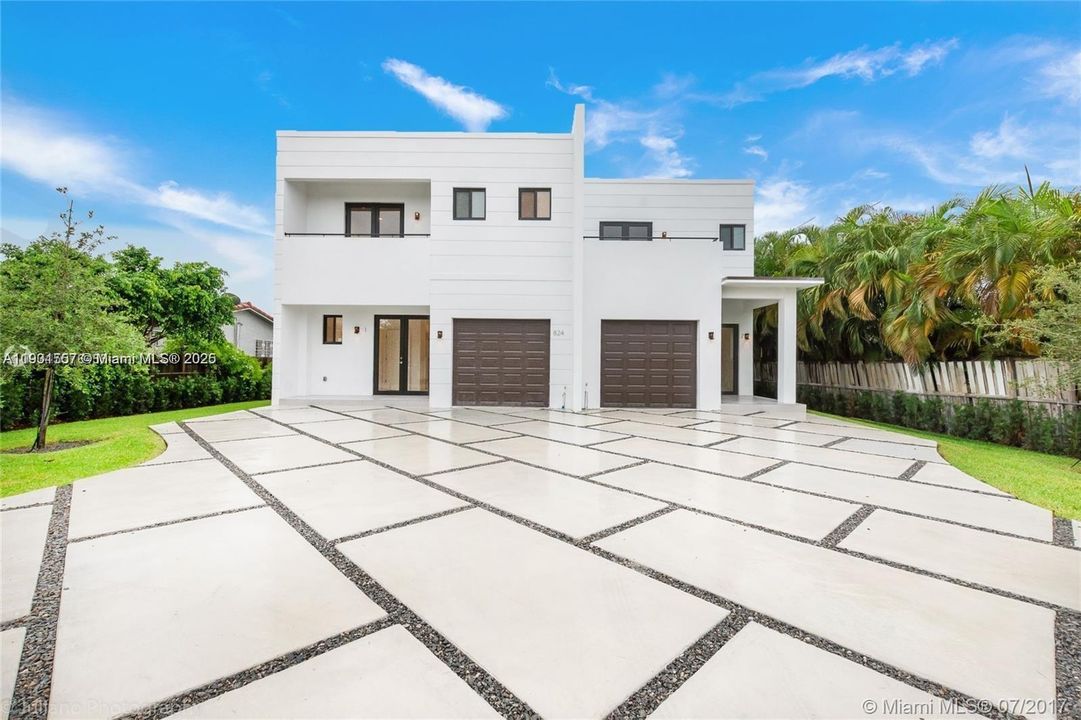 合同活跃: $3,500 (2 贝兹, 2 浴室, 1734 平方英尺)