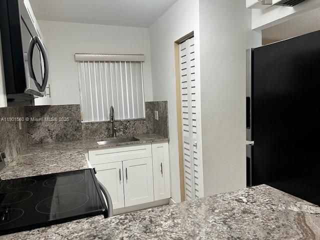 For Rent: $2,350 (2 beds, 1 baths, 720 Square Feet)