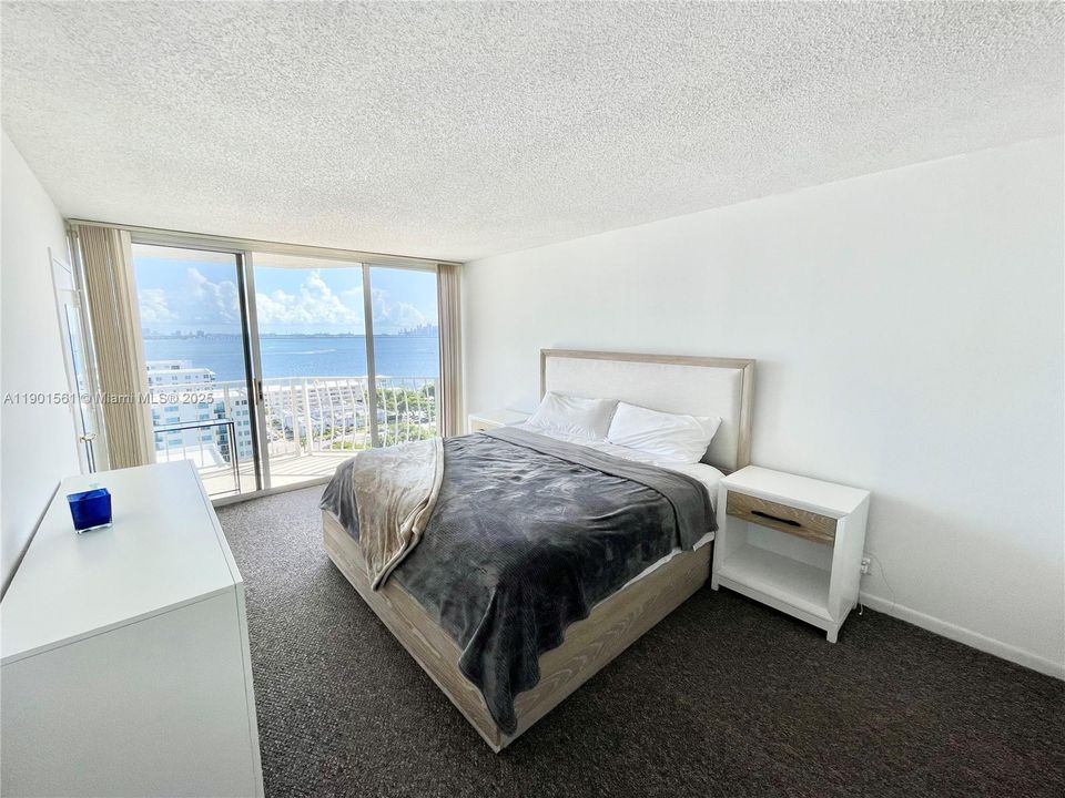 最近租的: $3,000 (2 贝兹, 2 浴室, 1030 平方英尺)