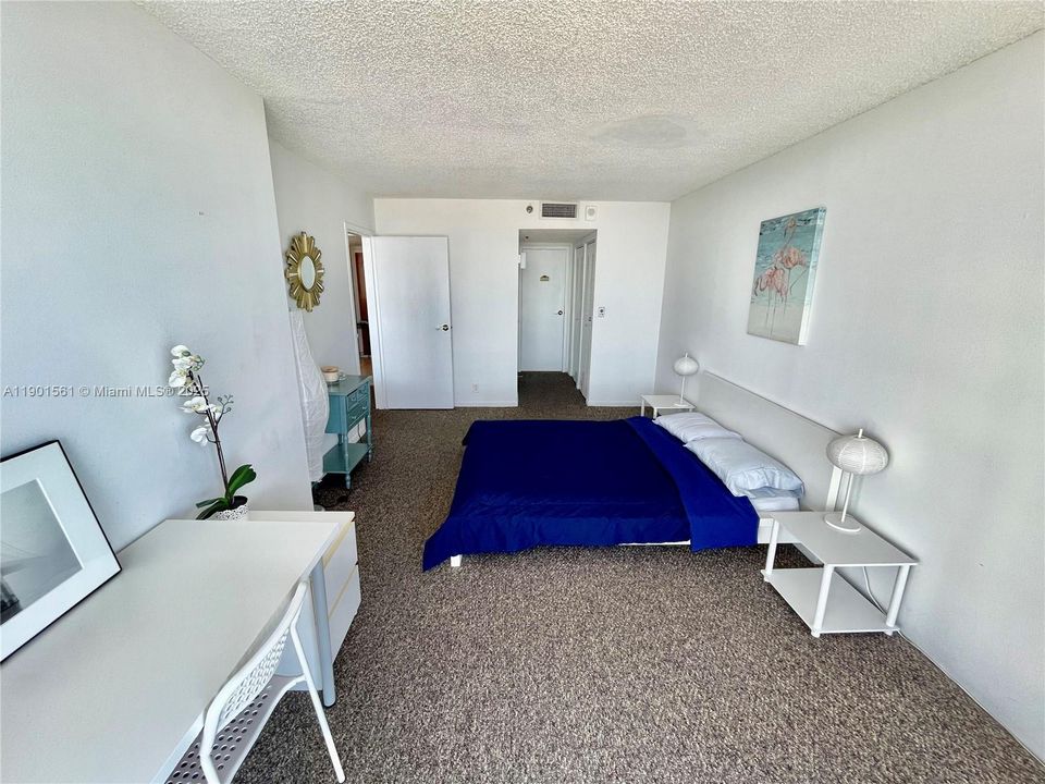 最近租的: $3,000 (2 贝兹, 2 浴室, 1030 平方英尺)