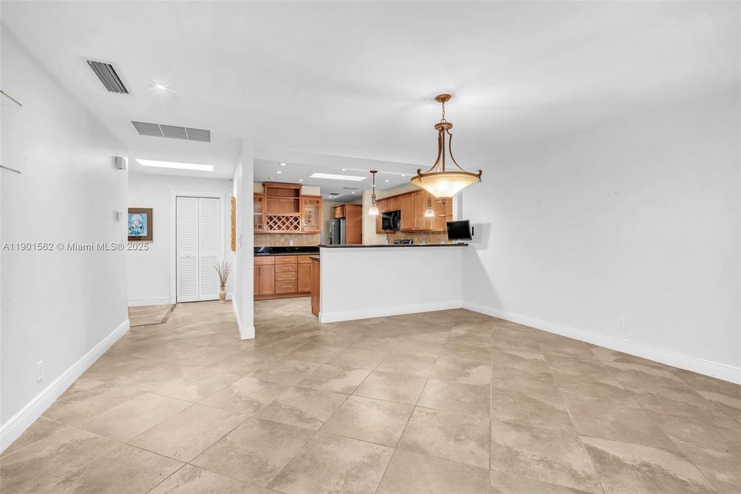 For Sale: $420,000 (3 beds, 2 baths, 2020 Square Feet)