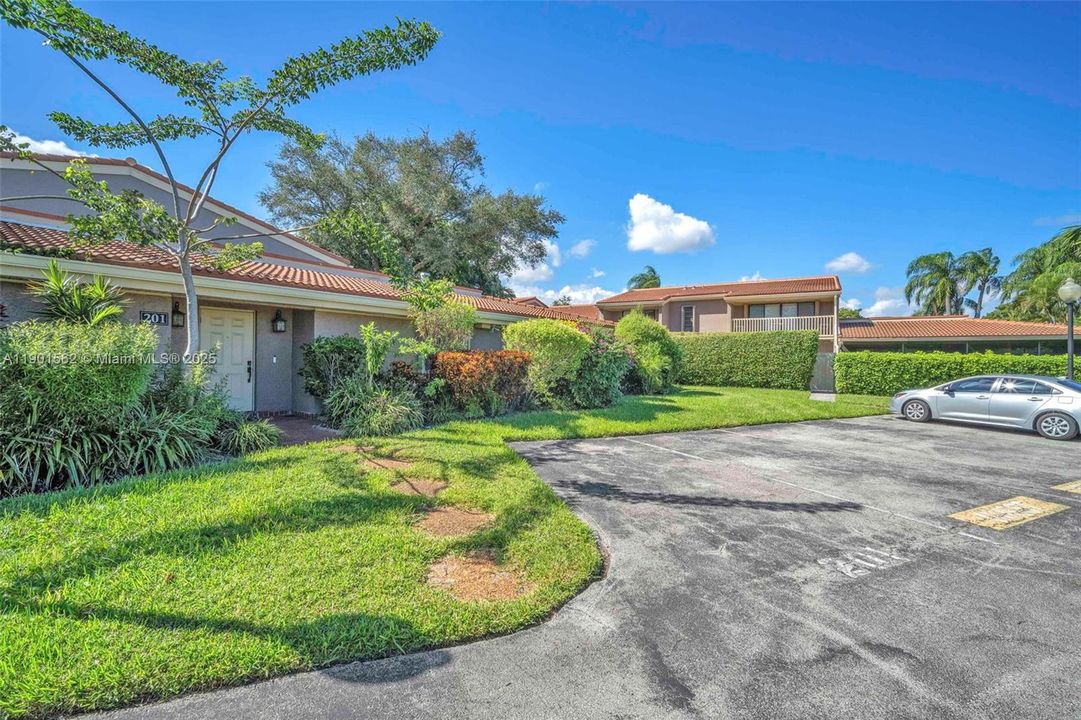 For Sale: $420,000 (3 beds, 2 baths, 2020 Square Feet)