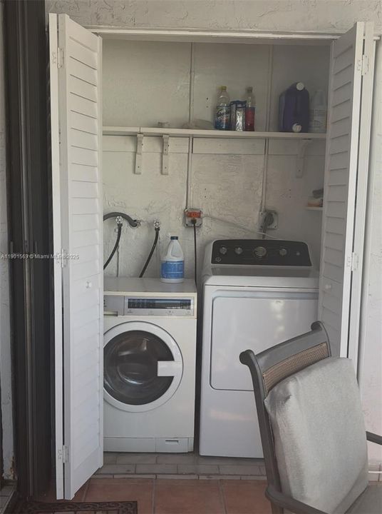 Recently Rented: $2,800 (2 beds, 1 baths, 700 Square Feet)