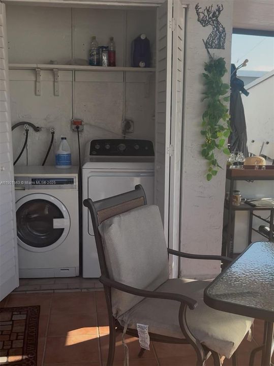 Recently Rented: $2,800 (2 beds, 1 baths, 700 Square Feet)