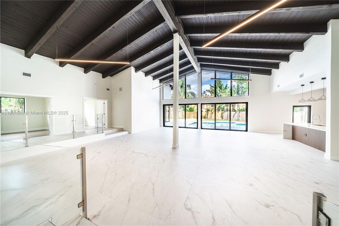 En Venta: $1,890,000 (3 camas, 3 baños, 3227 Pies cuadrados)