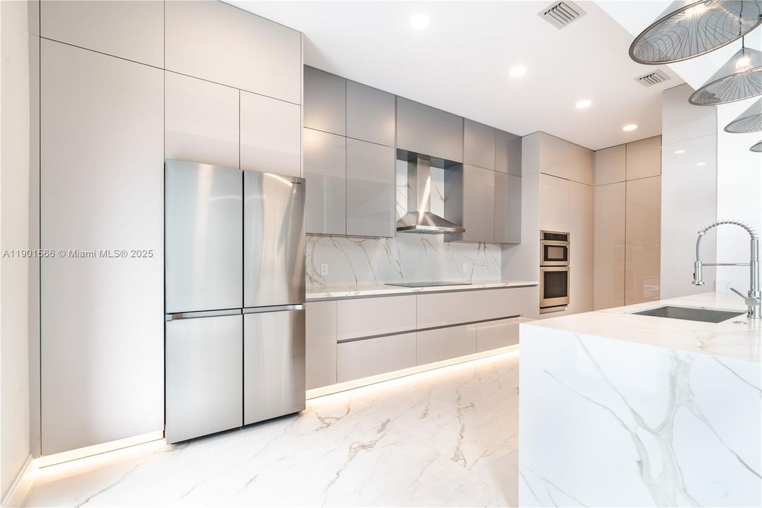 En Venta: $1,890,000 (3 camas, 3 baños, 3227 Pies cuadrados)