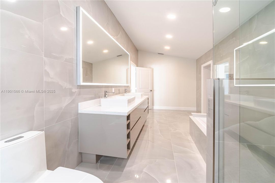 En Venta: $1,890,000 (3 camas, 3 baños, 3227 Pies cuadrados)