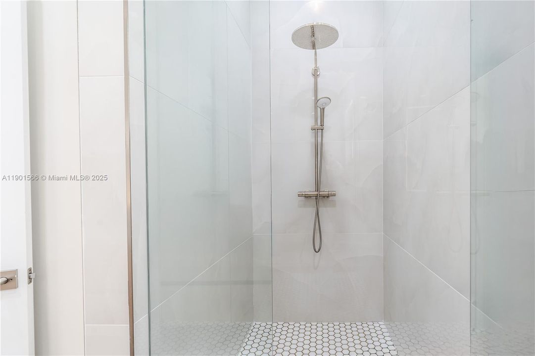 En Venta: $1,890,000 (3 camas, 3 baños, 3227 Pies cuadrados)