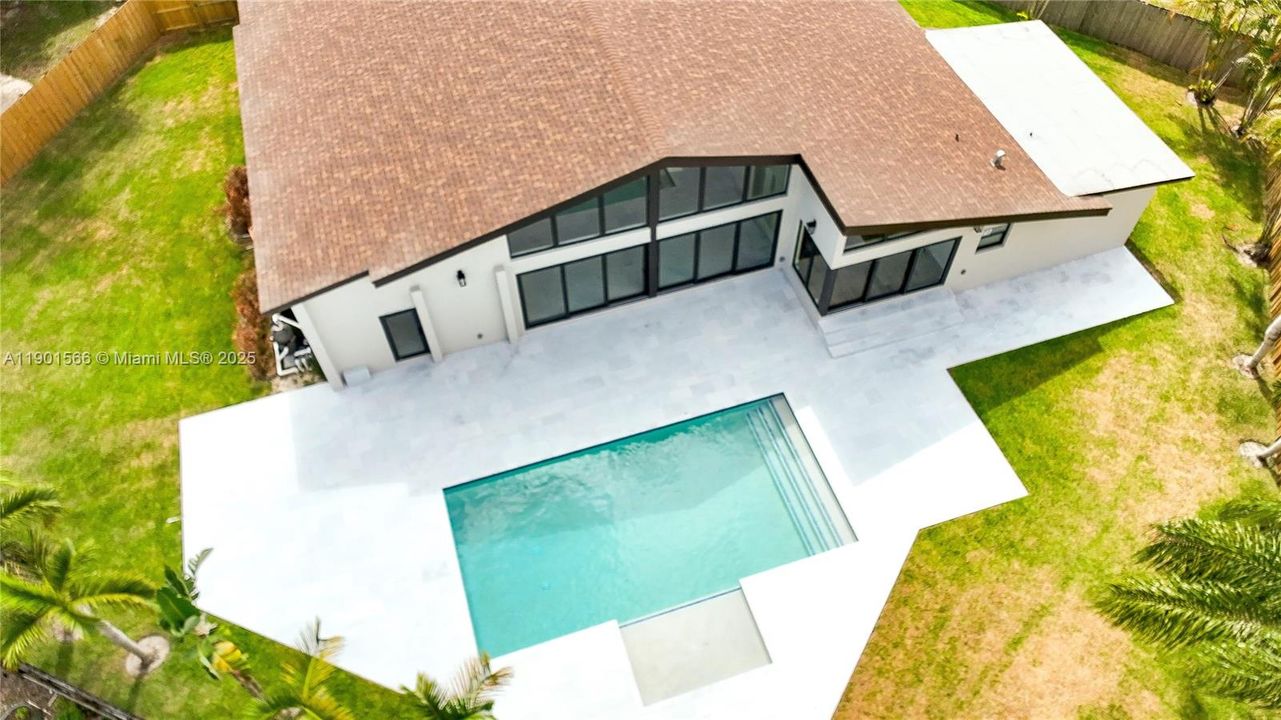 En Venta: $1,890,000 (3 camas, 3 baños, 3227 Pies cuadrados)