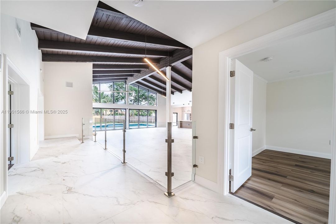 En Venta: $1,890,000 (3 camas, 3 baños, 3227 Pies cuadrados)