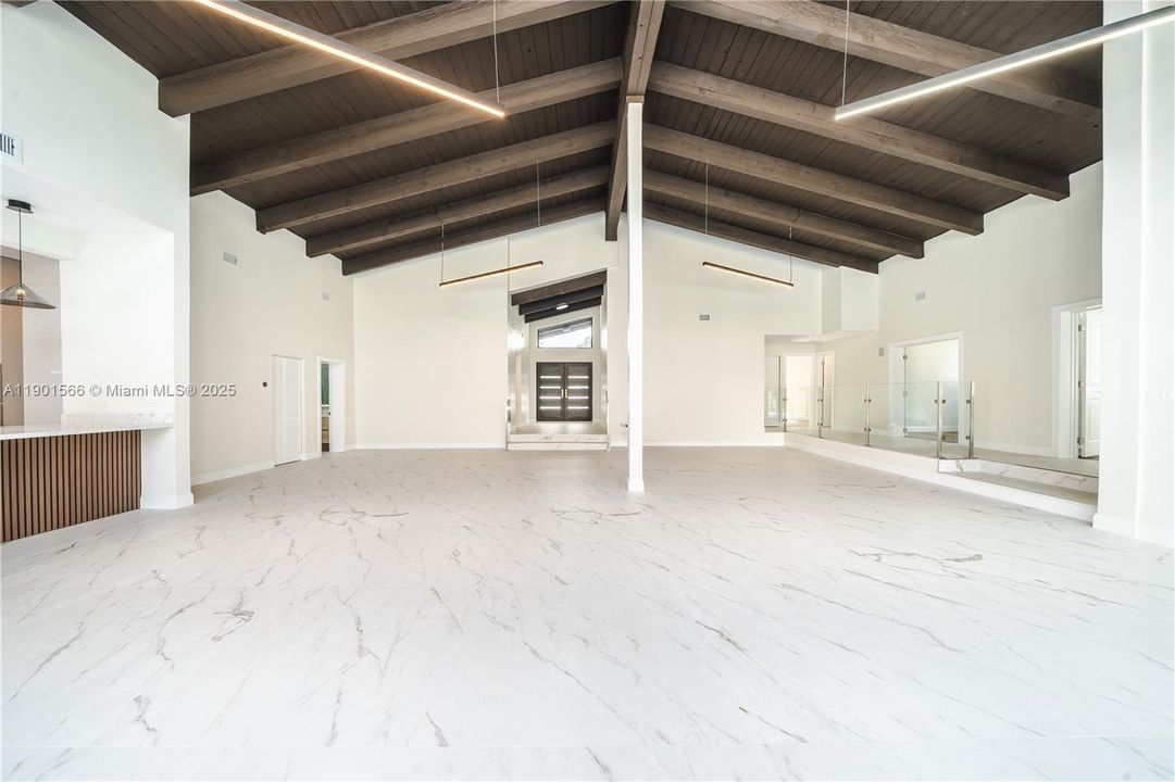 En Venta: $1,890,000 (3 camas, 3 baños, 3227 Pies cuadrados)