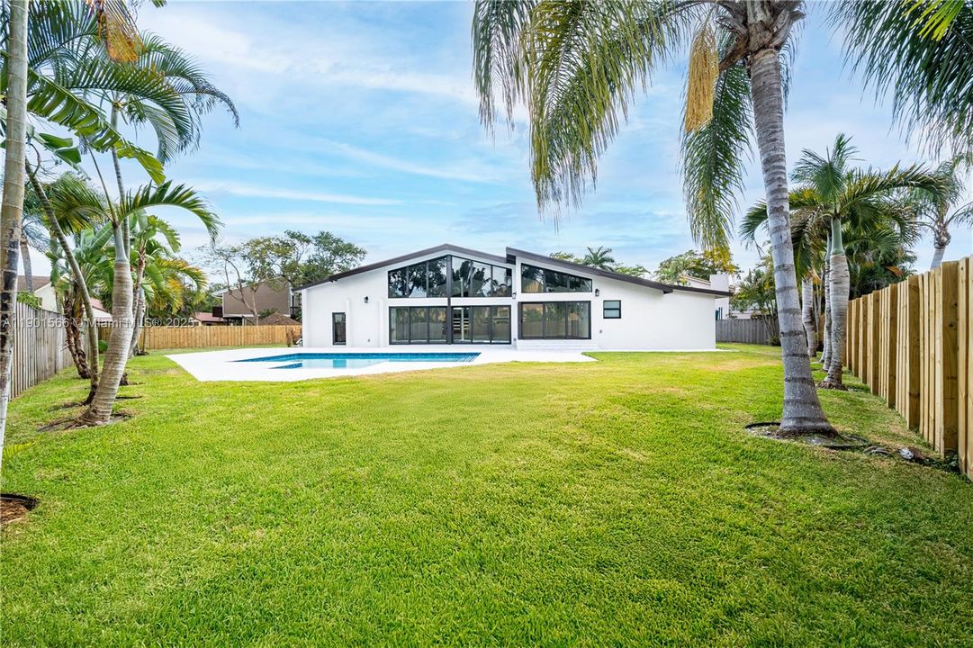 En Venta: $1,890,000 (3 camas, 3 baños, 3227 Pies cuadrados)