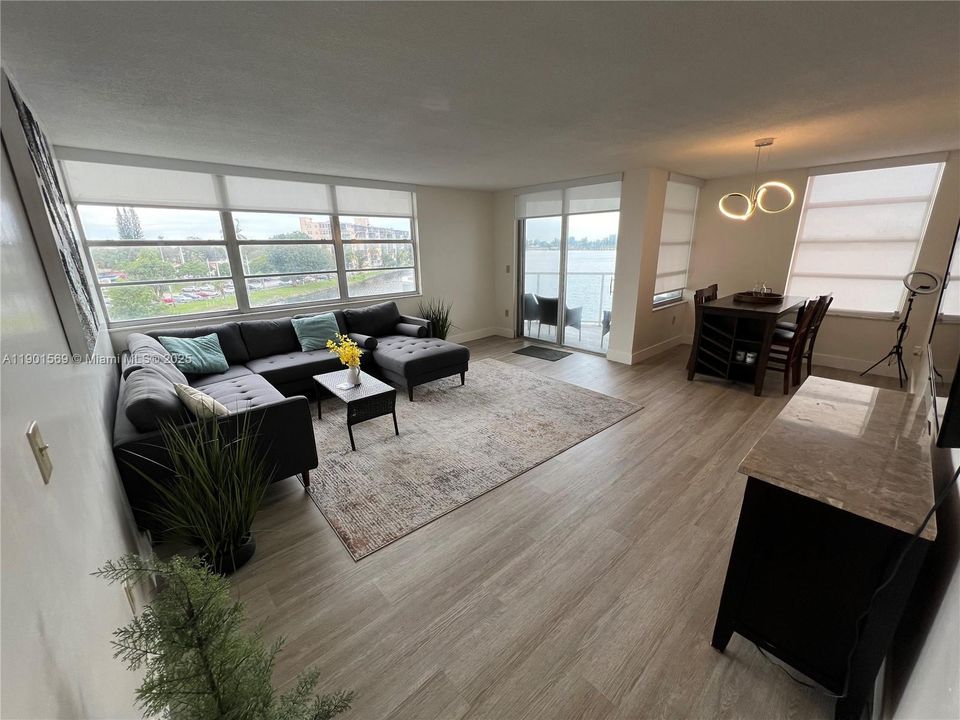 В аренду: $2,300 (2 спален, 2 ванн, 1140 Квадратных фут)