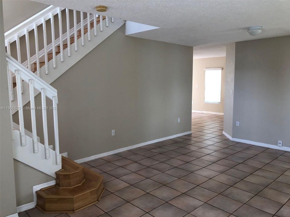 For Rent: $3,750 (4 beds, 2 baths, 1725 Square Feet)