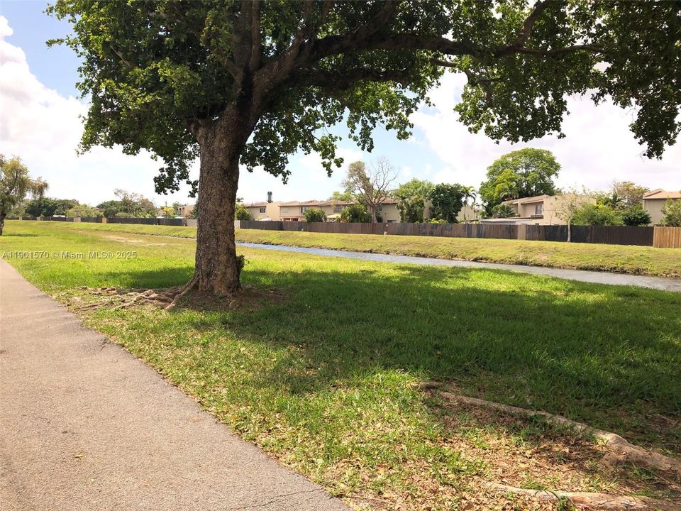 For Rent: $3,750 (4 beds, 2 baths, 1725 Square Feet)