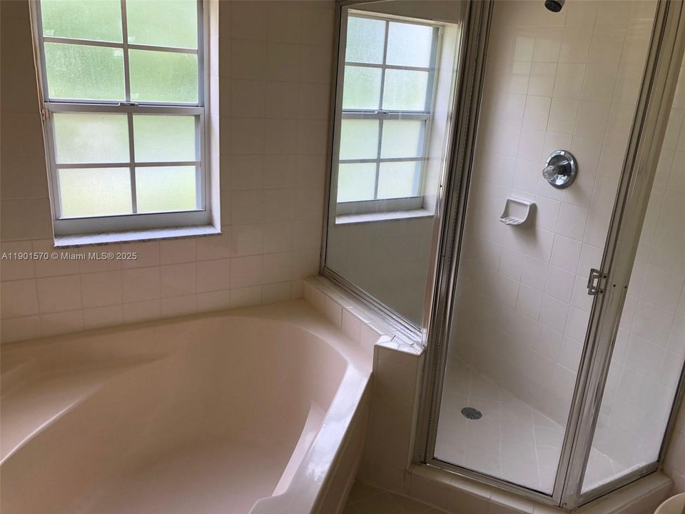 For Rent: $3,750 (4 beds, 2 baths, 1725 Square Feet)