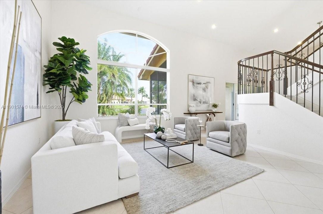 Под контрактом: $1,000,000 (5 спален, 3 ванн, 3345 Квадратных фут)