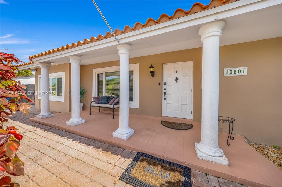 For Sale: $875,000 (4 beds, 2 baths, 2314 Square Feet)