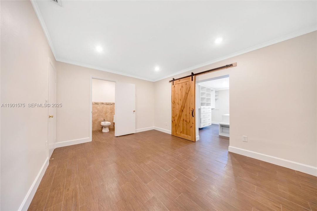 For Sale: $875,000 (4 beds, 2 baths, 2314 Square Feet)