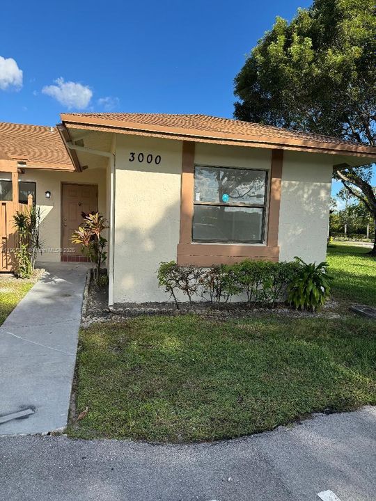 待售: $290,000 (3 贝兹, 2 浴室, 1144 平方英尺)