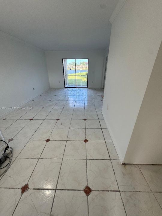 待售: $290,000 (3 贝兹, 2 浴室, 1144 平方英尺)