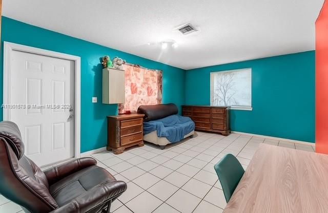 THIS IS AI GENERATED FRIDGE REMOVED FROM SHOT