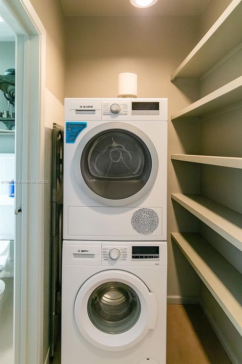 Active With Contract: $199,000 (1 beds, 1 baths, 431 Square Feet)