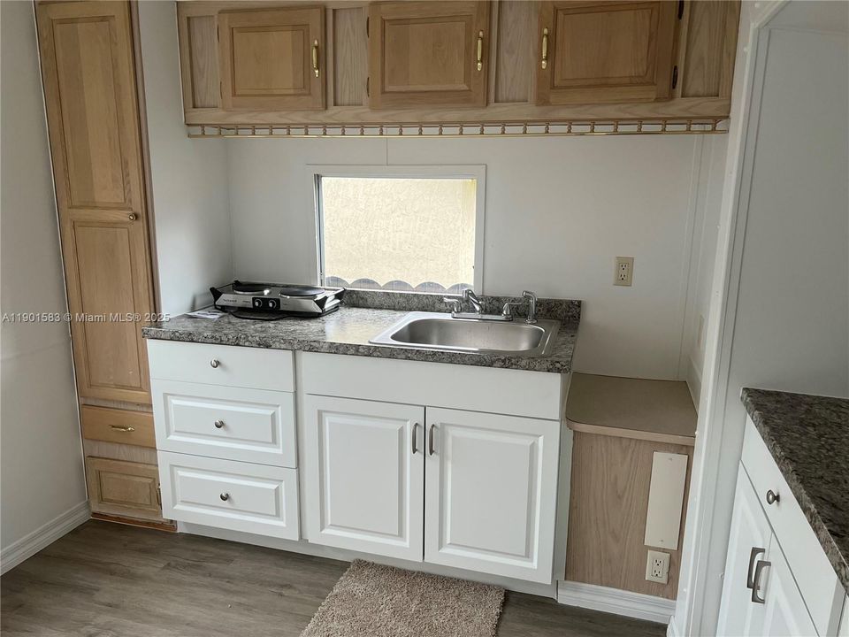 Недавно арендовано: $1,200 (1 спален, 1 ванн, 0 Квадратных фут)