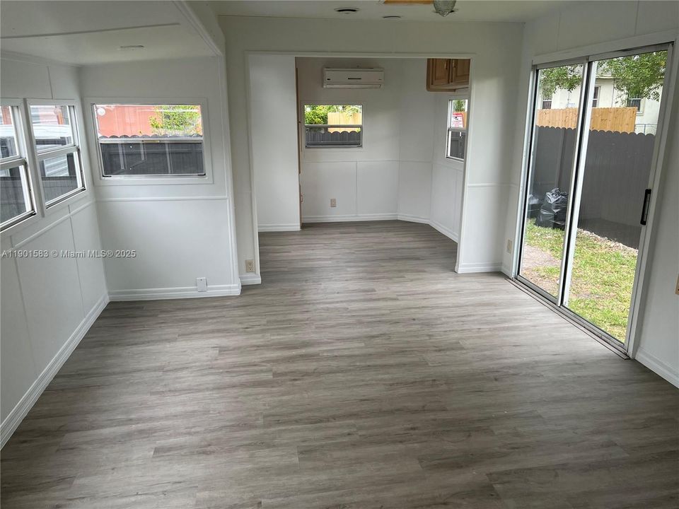 Недавно арендовано: $1,200 (1 спален, 1 ванн, 0 Квадратных фут)