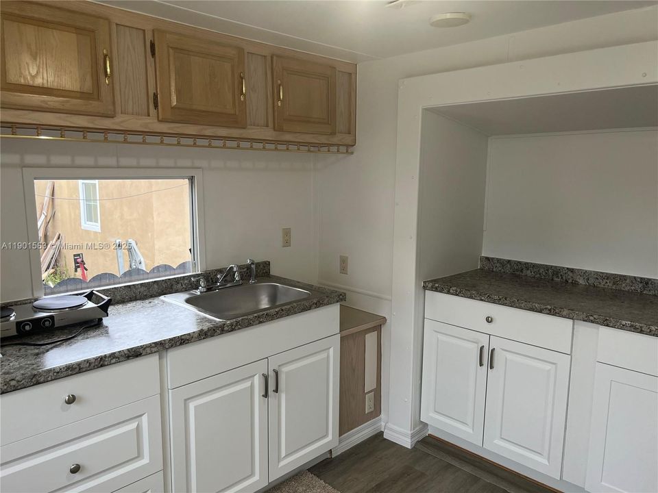 Недавно арендовано: $1,200 (1 спален, 1 ванн, 0 Квадратных фут)